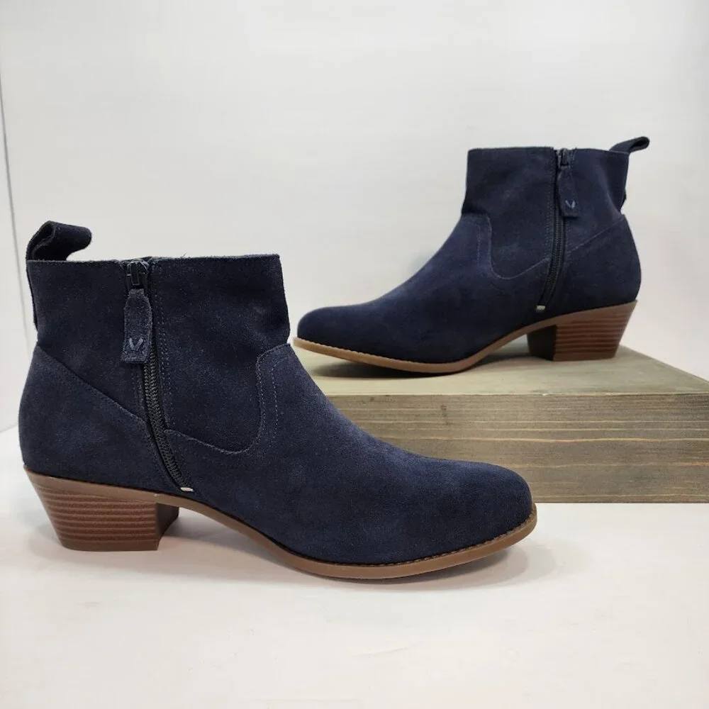 Vionic Vera Water Resistant Suede Bootie Navy Women's 11‎